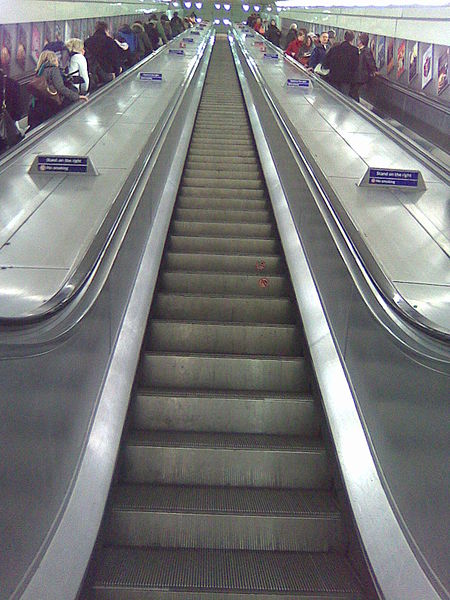 London Angel Underground station escalators (wikipedia)